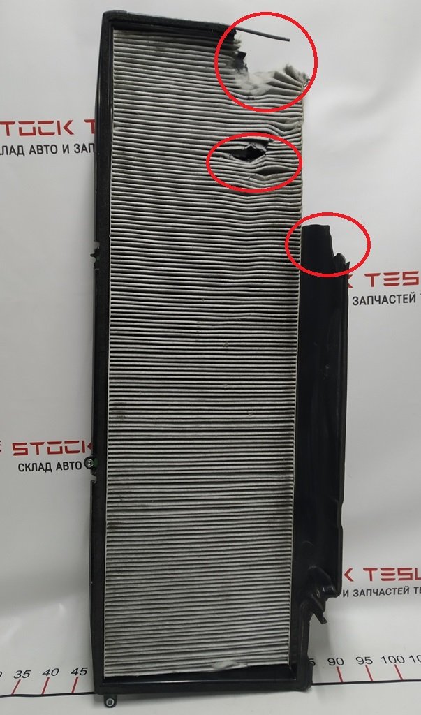 1 1045566-00-X Hipoalergiczny filtr kabinowy (HEPA) wraz z uszkodzeniem Tesla model X 1045566-00-H
